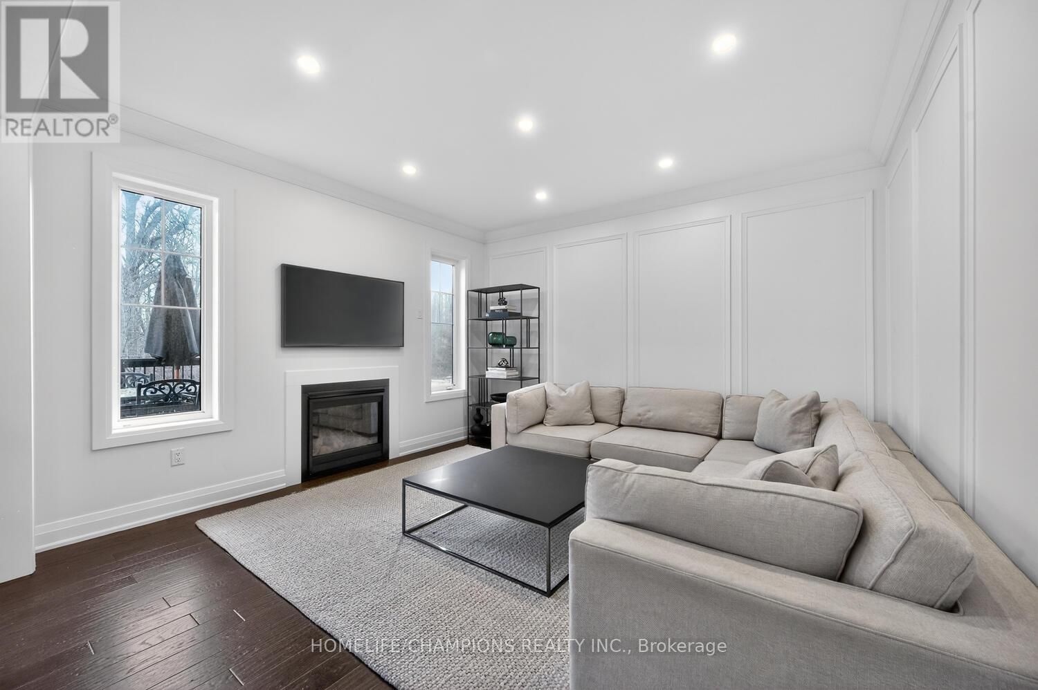 36 TRURO CIRCLE Image 15