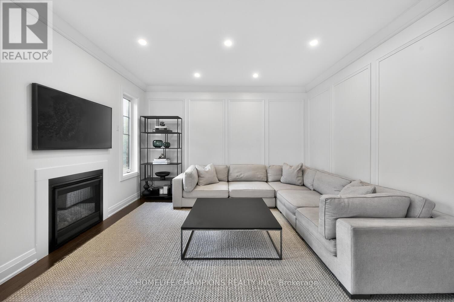 36 TRURO CIRCLE Image 16