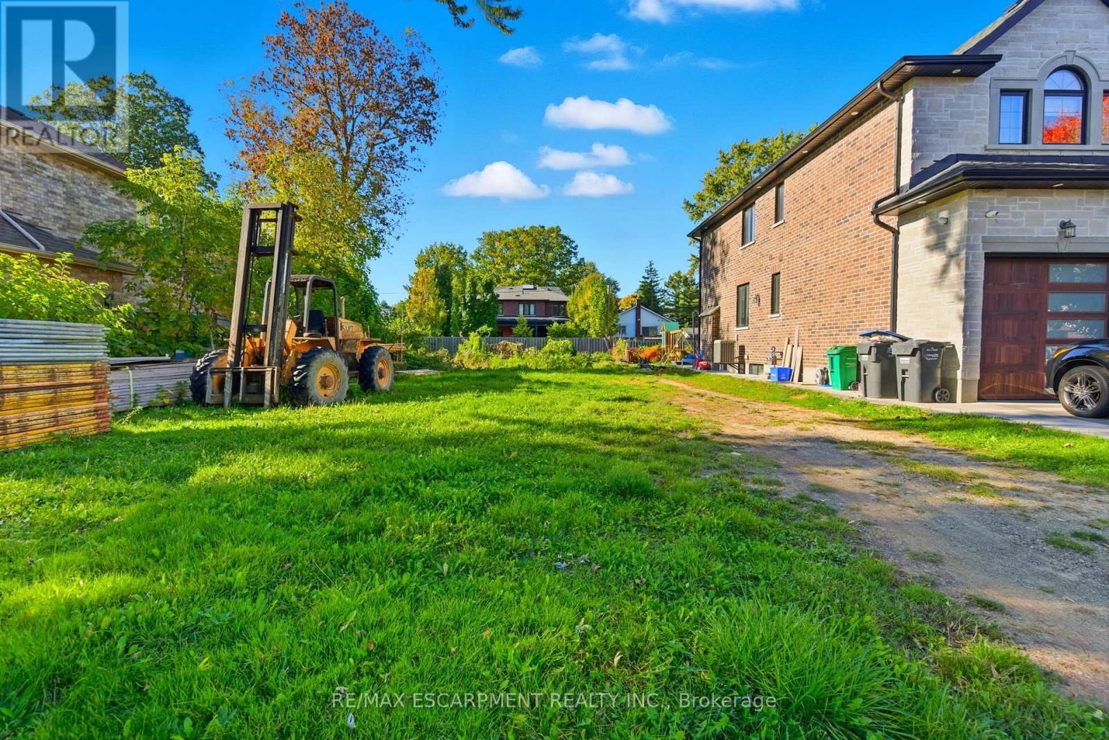 75 TROY STREET Image 8