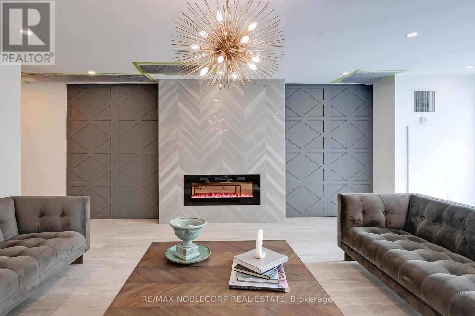 1002 - 1270 MAPLE CROSSING BOULEVARD Image 13