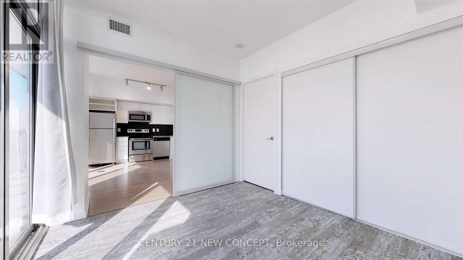 2505 - 105 THE QUEENSWAY AVENUE Image 13