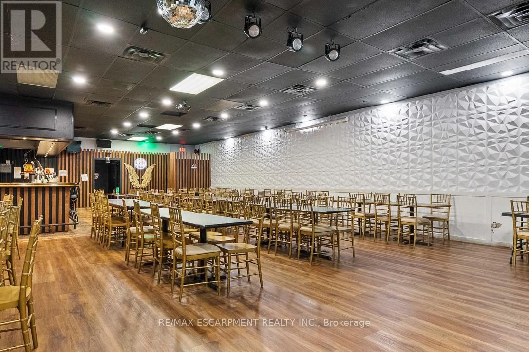 8 - 833 WESTLOCK ROAD Image 1