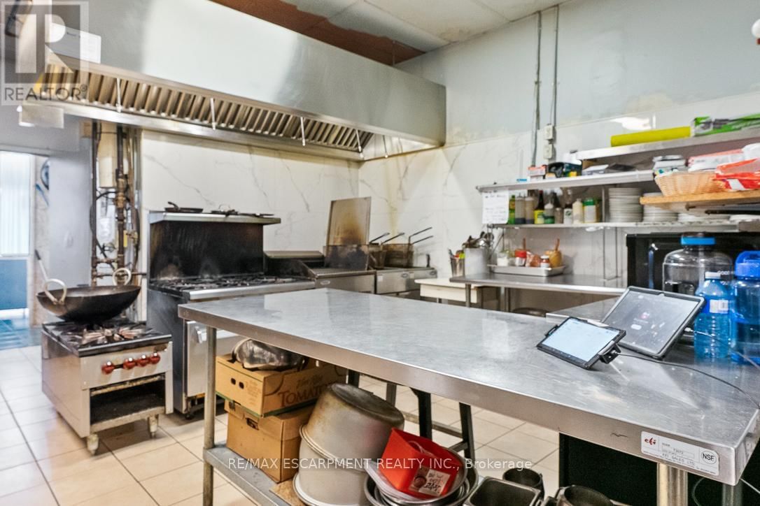 8 - 833 WESTLOCK ROAD Image 3