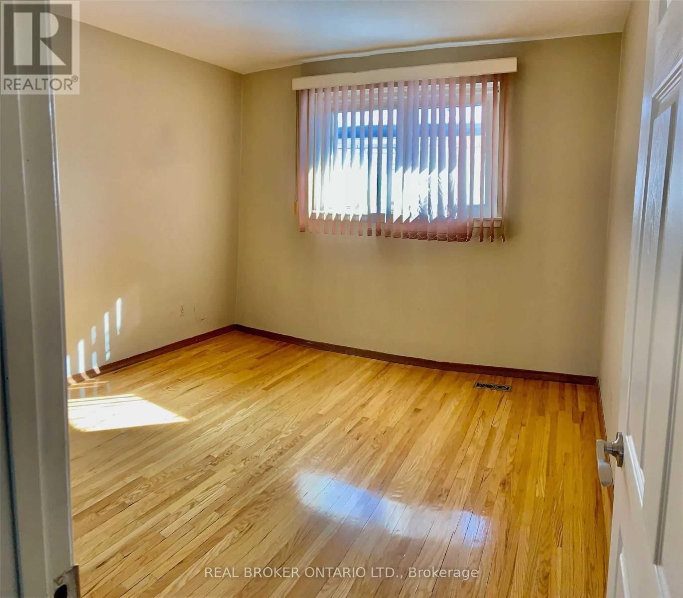 3364 CEDAR CREEK DRIVE Image 10