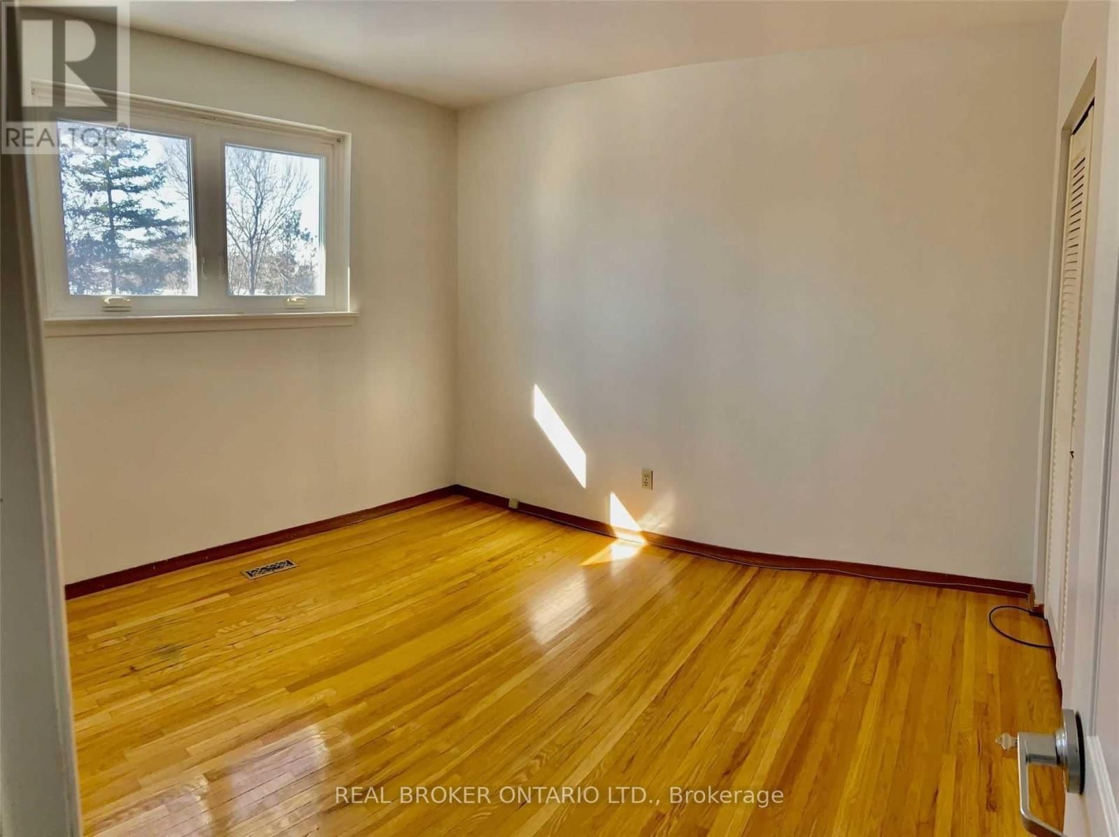 3364 CEDAR CREEK DRIVE Image 11