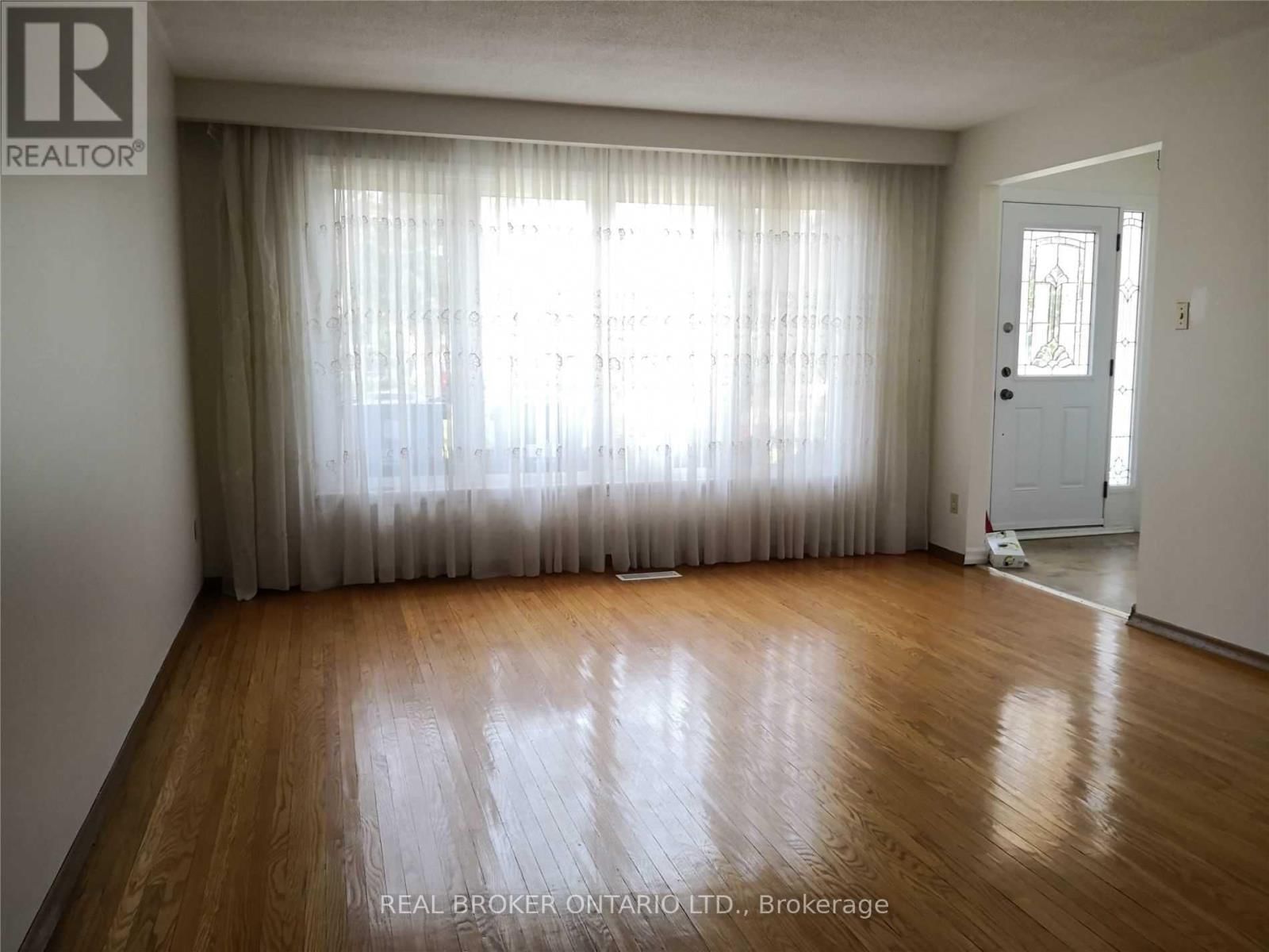 3364 CEDAR CREEK DRIVE Image 5