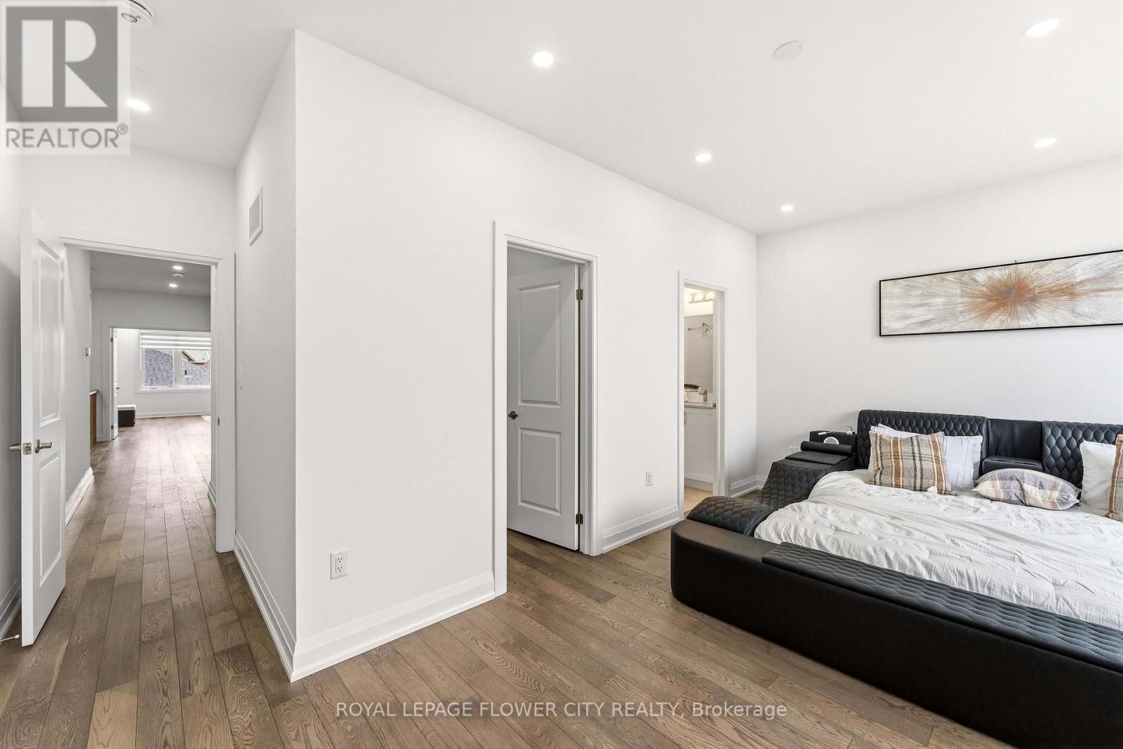 13 PEAREN HEIGHTS Image 36