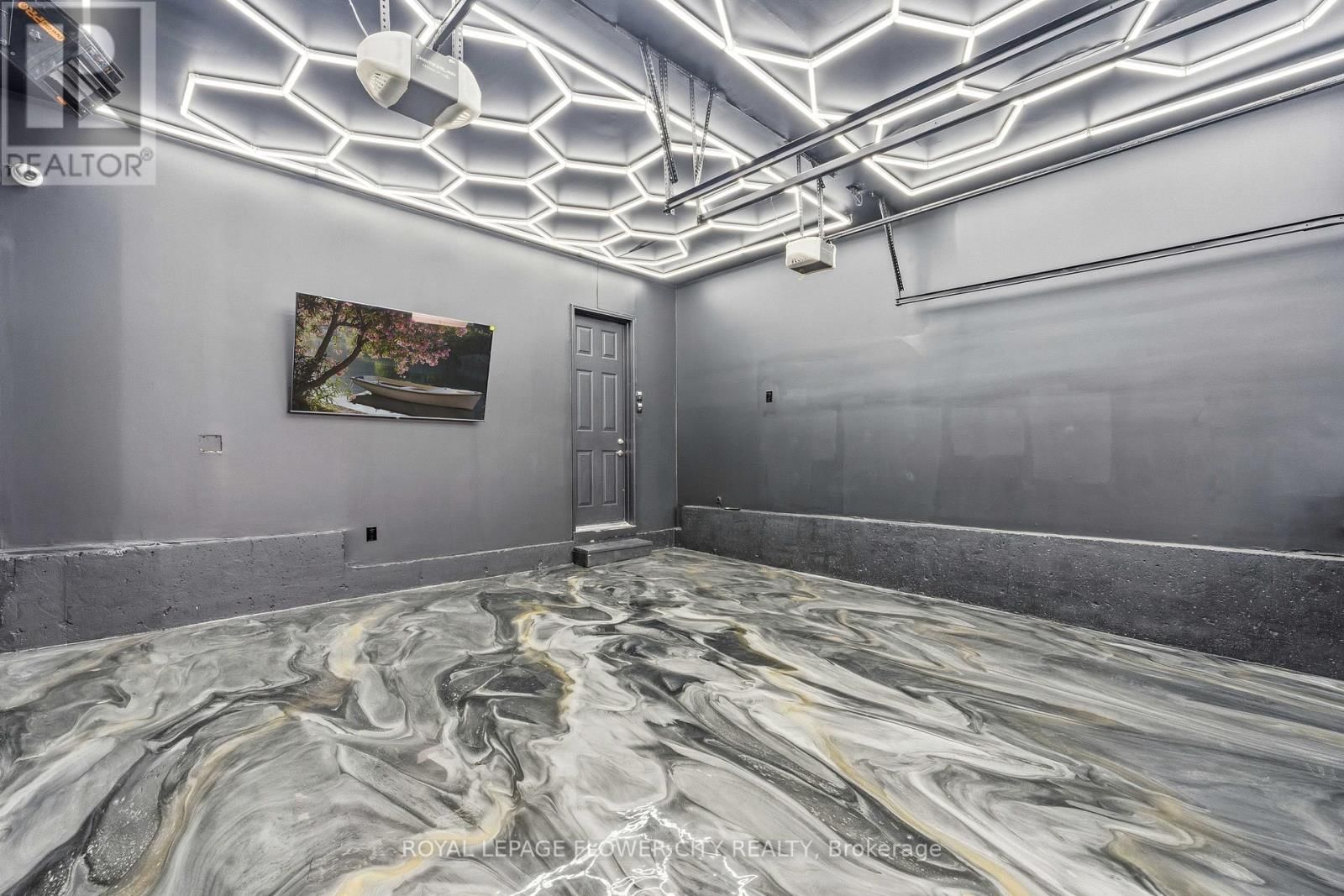 13 PEAREN HEIGHTS Image 44