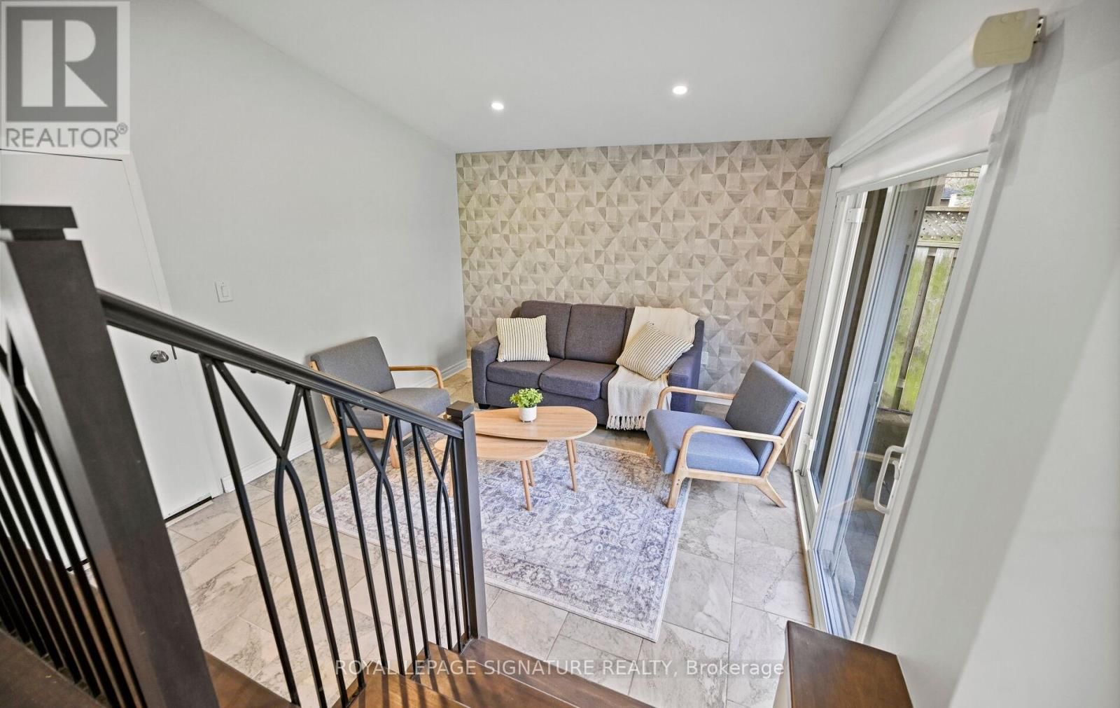 1207 PINEGROVE ROAD Image 9