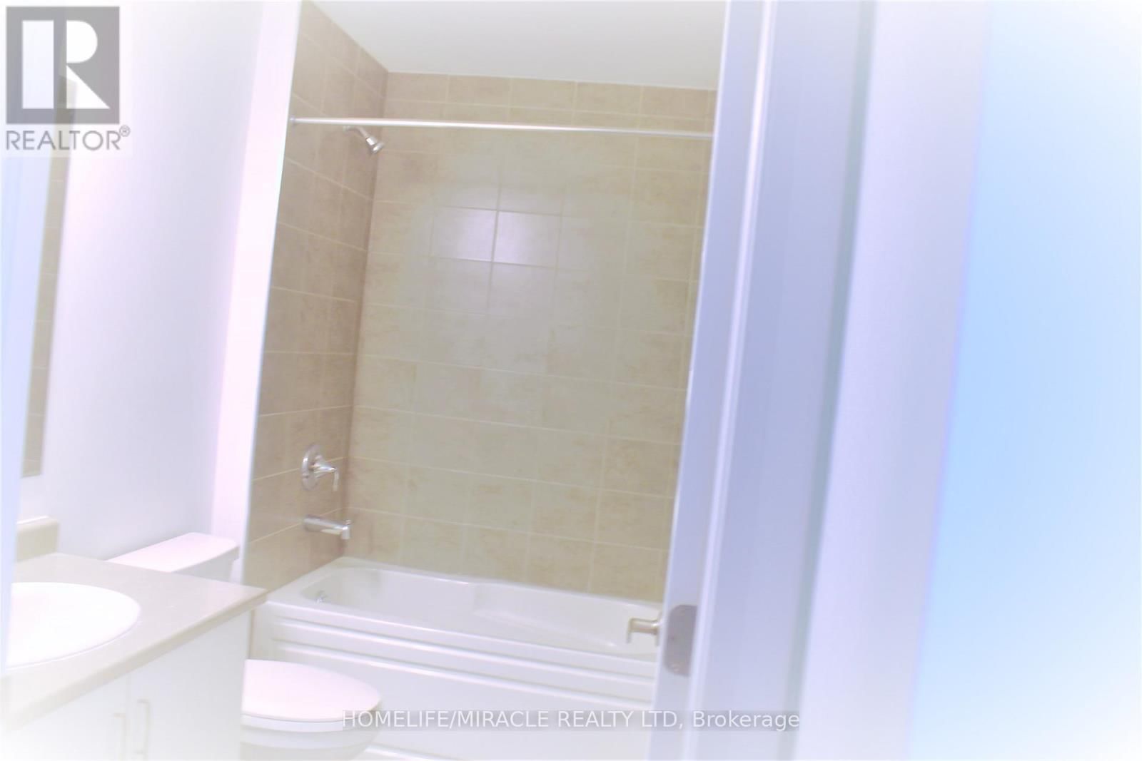 115 - 102 GROVEWOOD COMMON Image 5