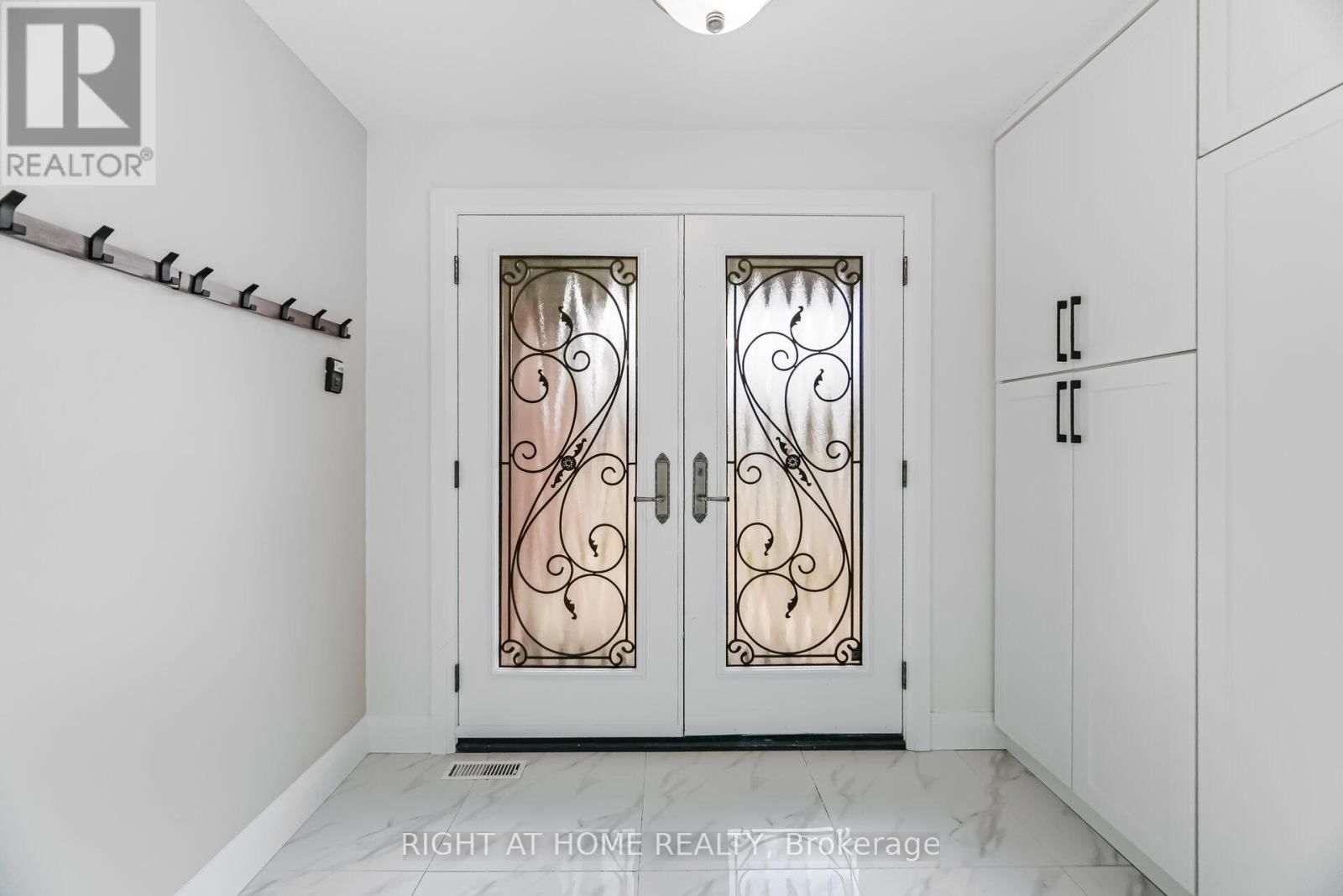 20 PEPPERWOOD PLACE Image 4