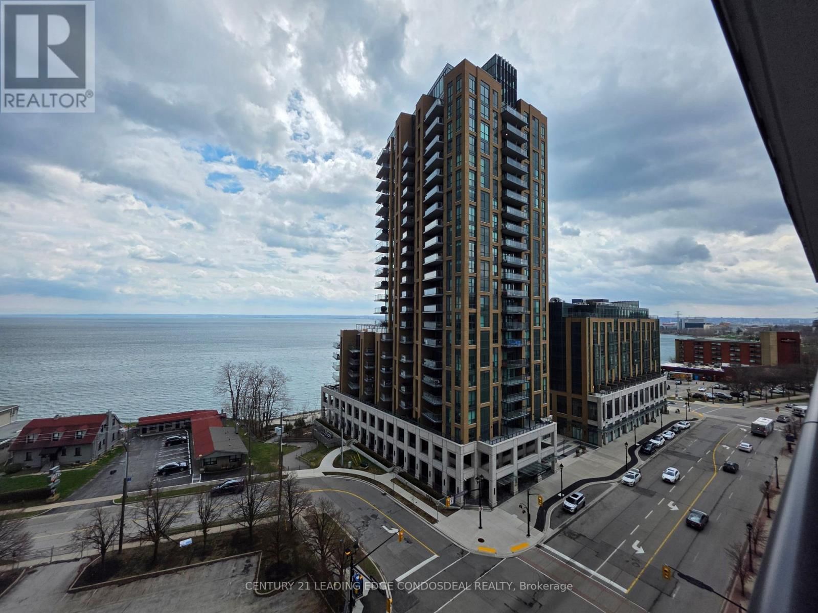 807 - 2075 LAKESHORE ROAD Image 17
