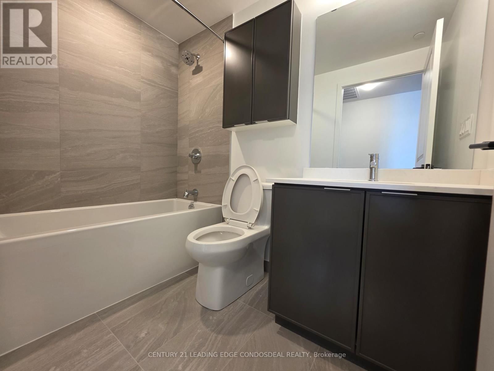 807 - 2075 LAKESHORE ROAD Image 3