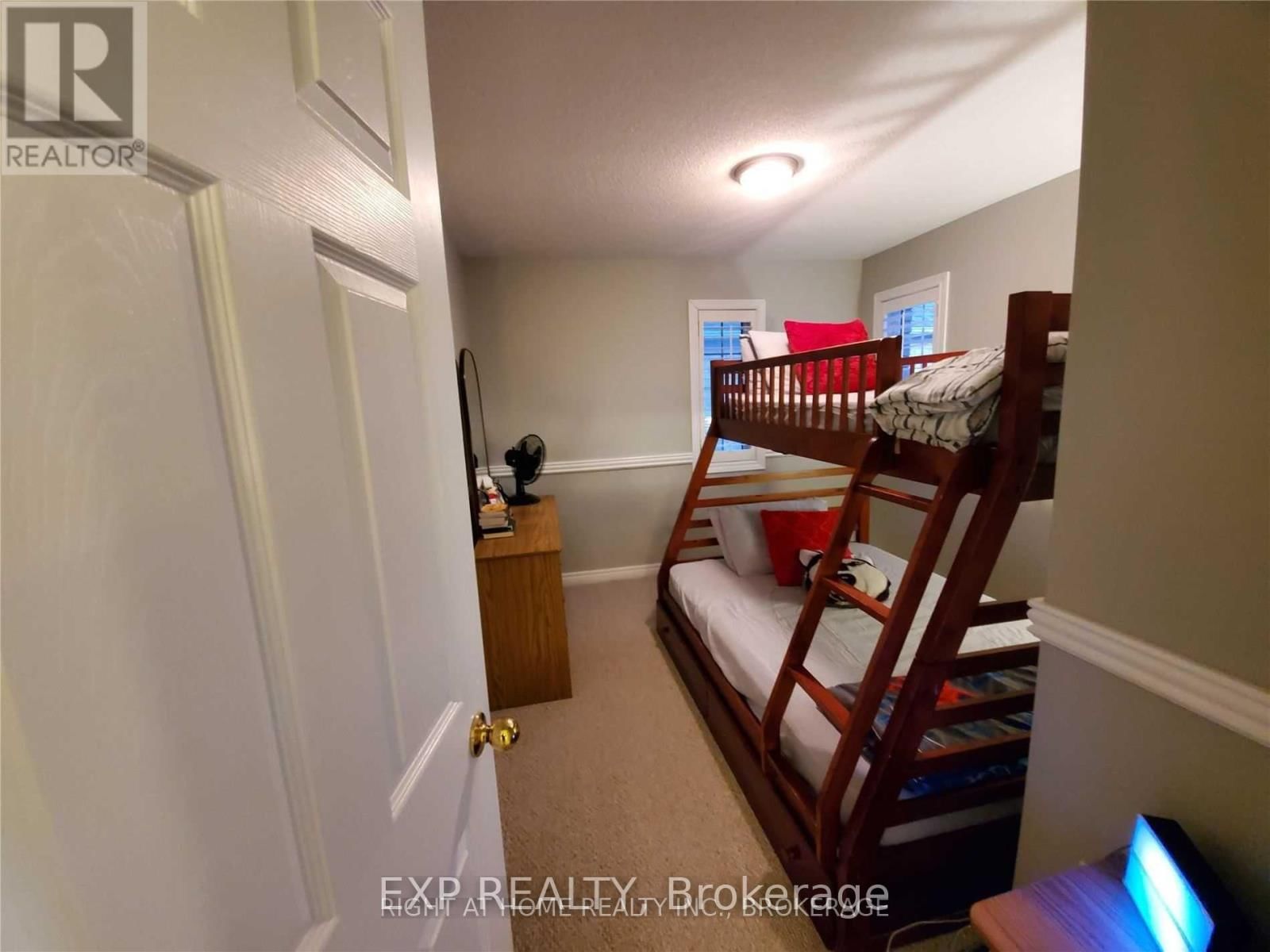 69 FALLSTAR(UPPER ONLY) CRESCENT Image 14