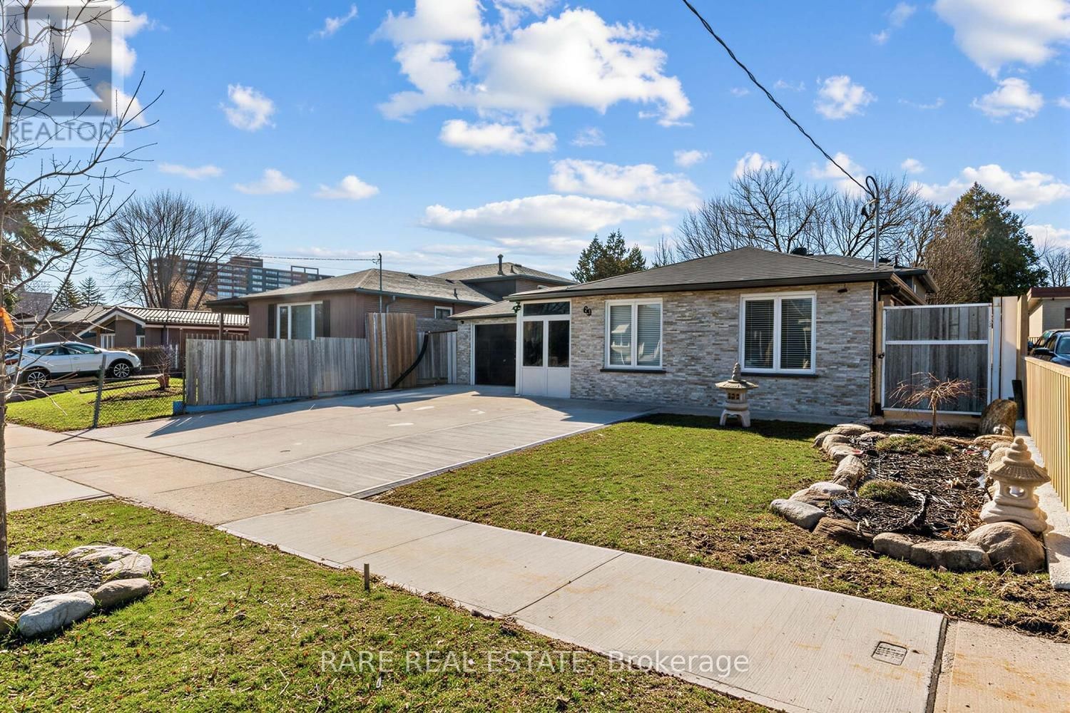 69 FLETCHERDON CRESCENT Image 3