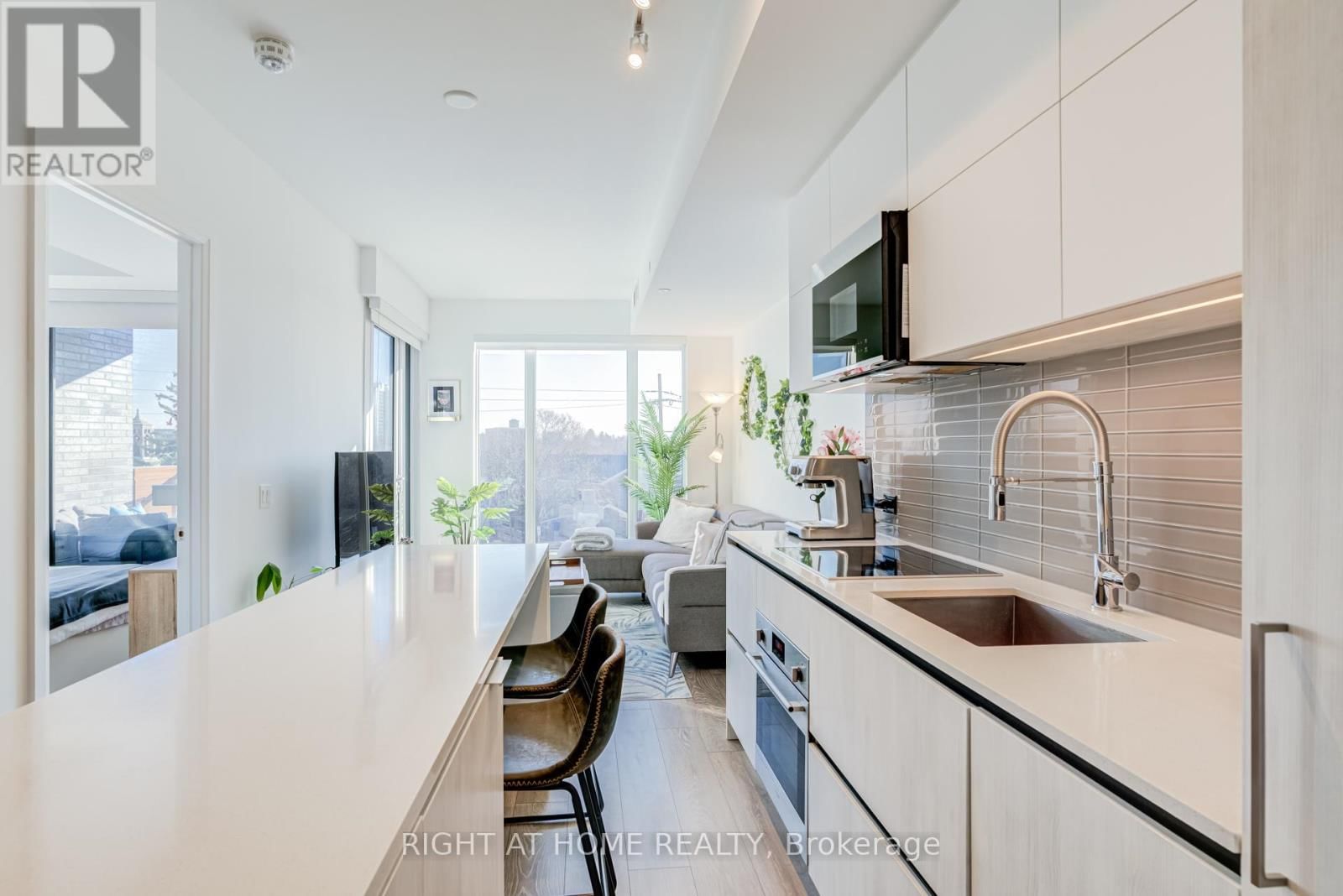 506 - 21 PARK STREET EAST Image 17