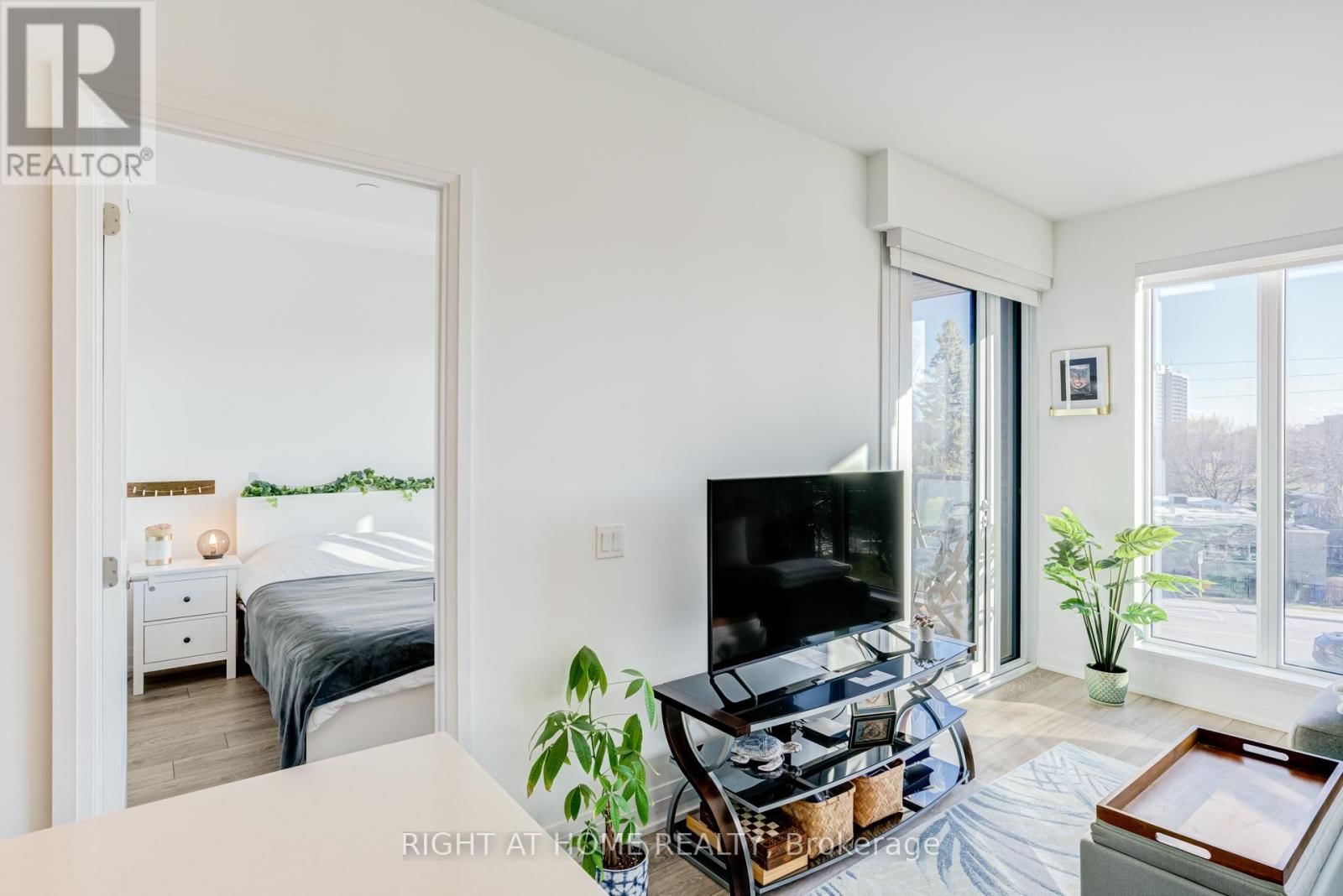 506 - 21 PARK STREET EAST Image 27