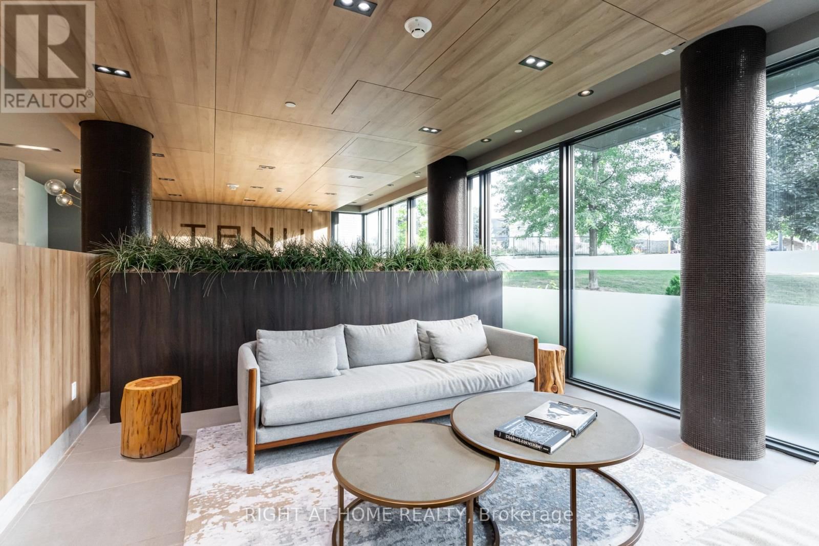 506 - 21 PARK STREET EAST Image 5