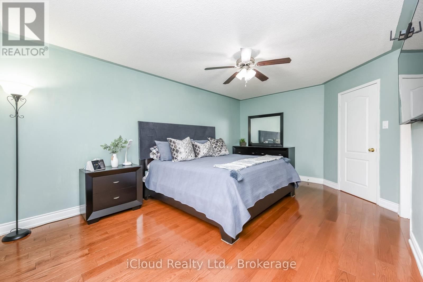 5922 DELLE DONNE DRIVE Image 22