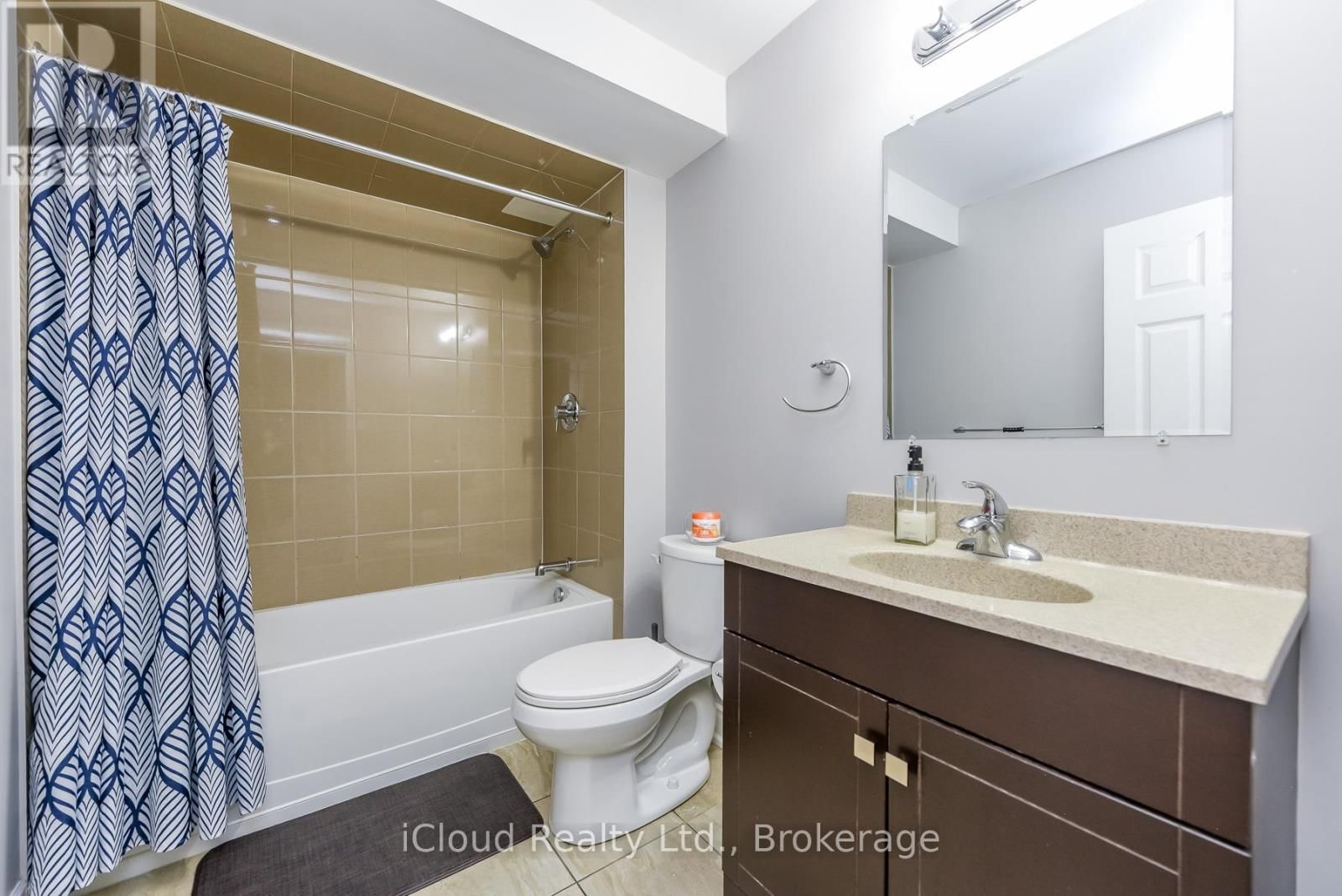 5922 DELLE DONNE DRIVE Image 32