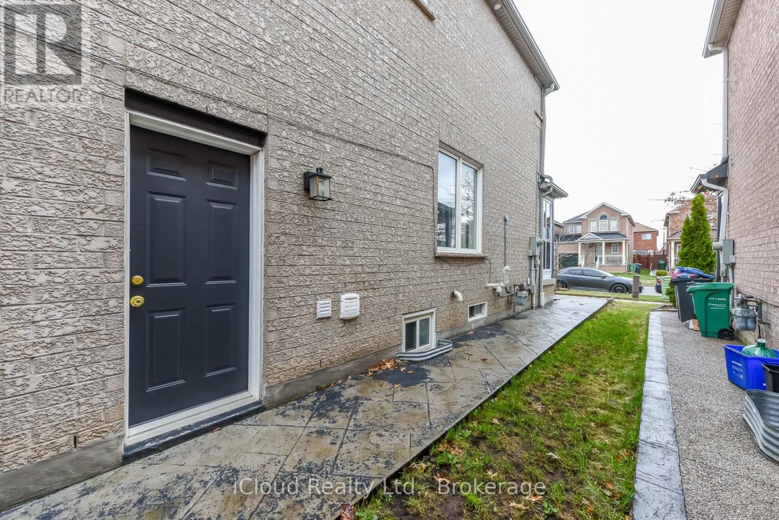 5922 DELLE DONNE DRIVE Image 41