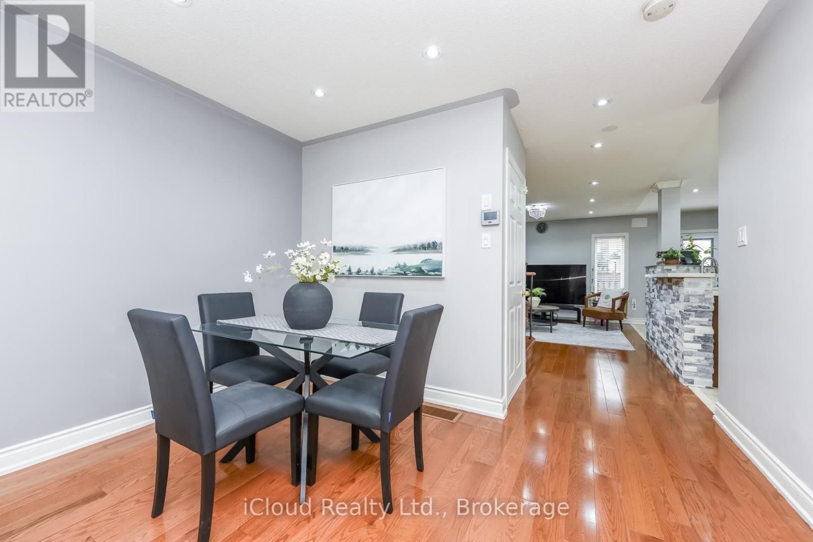 5922 DELLE DONNE DRIVE Image 8