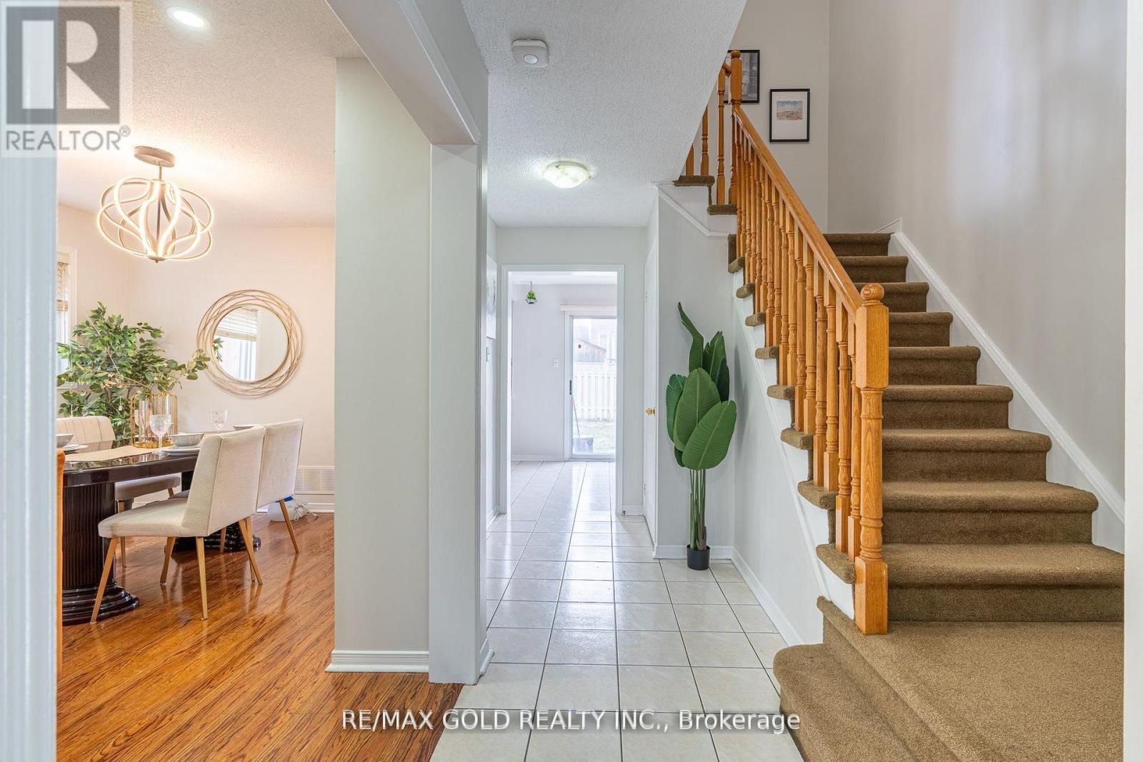 94 BIGHORN CRESCENT Image 14