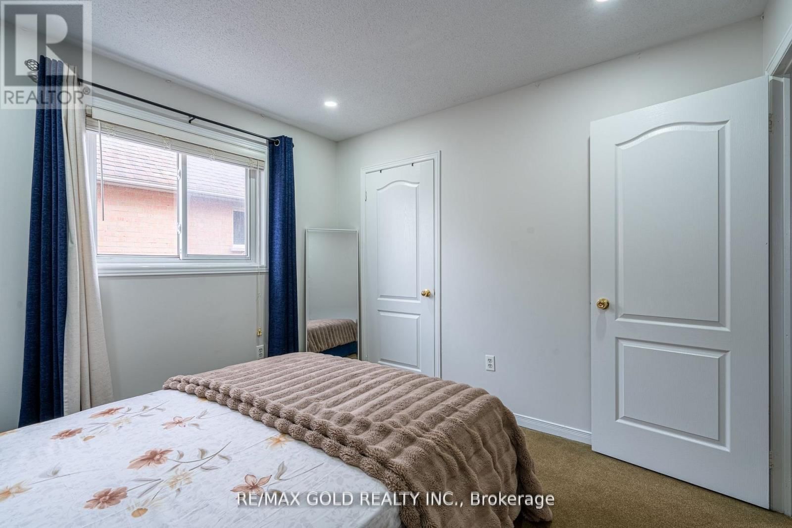 94 BIGHORN CRESCENT Image 19