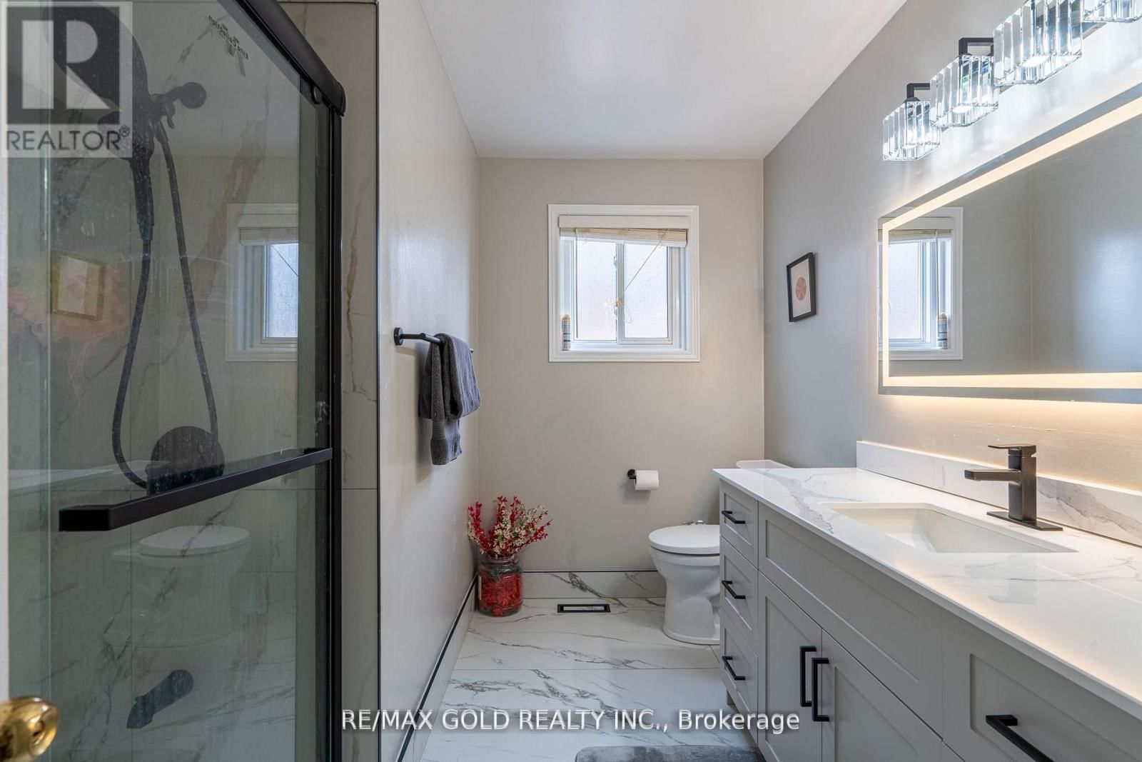 94 BIGHORN CRESCENT Image 22