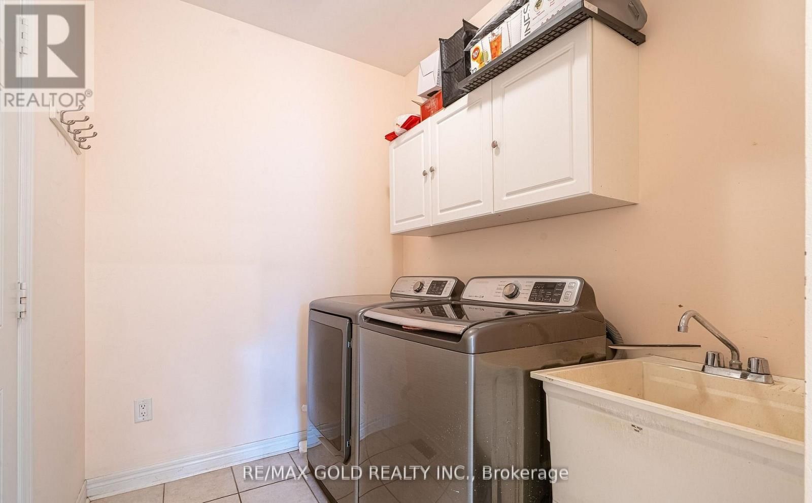 311 FATHER TOBIN ROAD Image 14