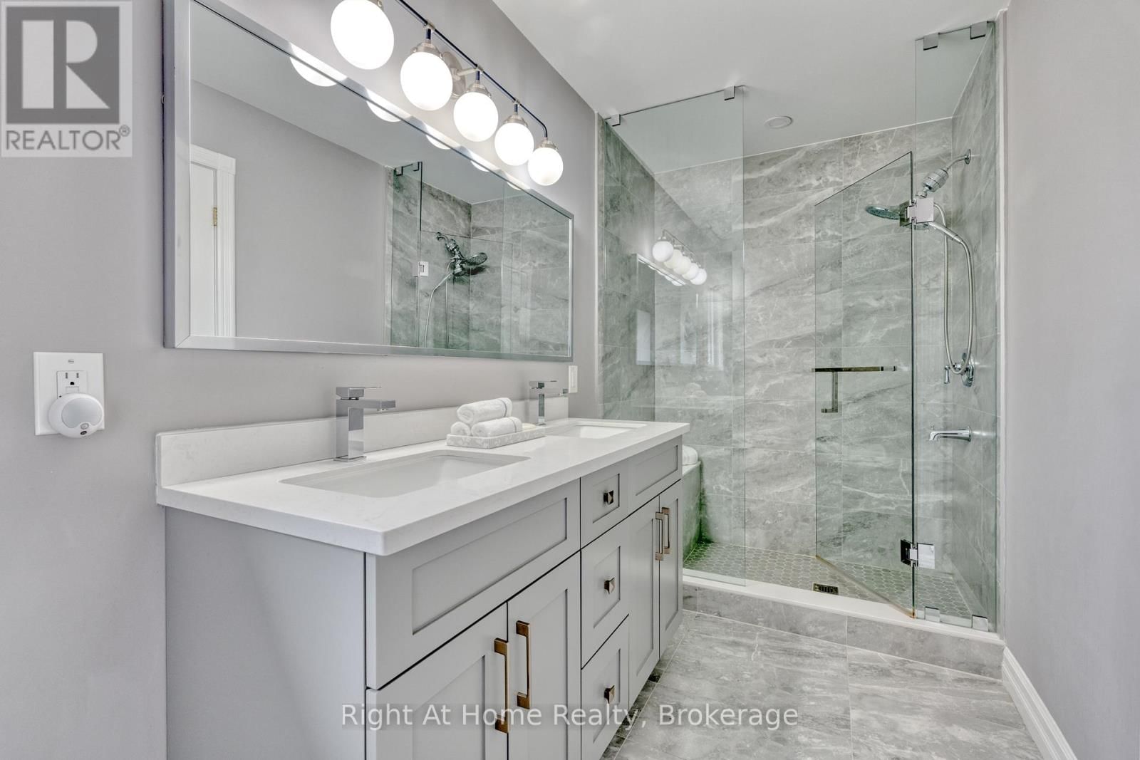 319 RIVER OAKS BOULEVARD WEST Image 29