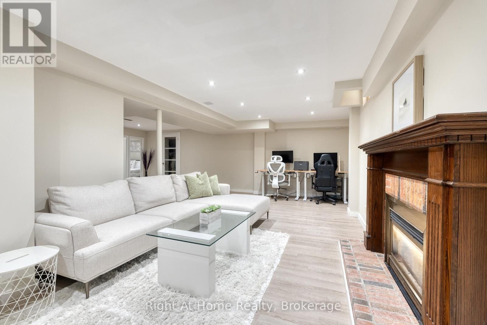 319 RIVER OAKS BOULEVARD WEST Image 38