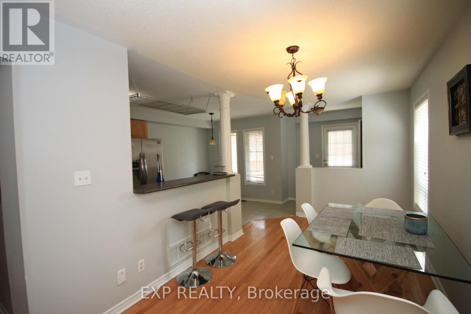 1318 MOWAT LANE Image 7