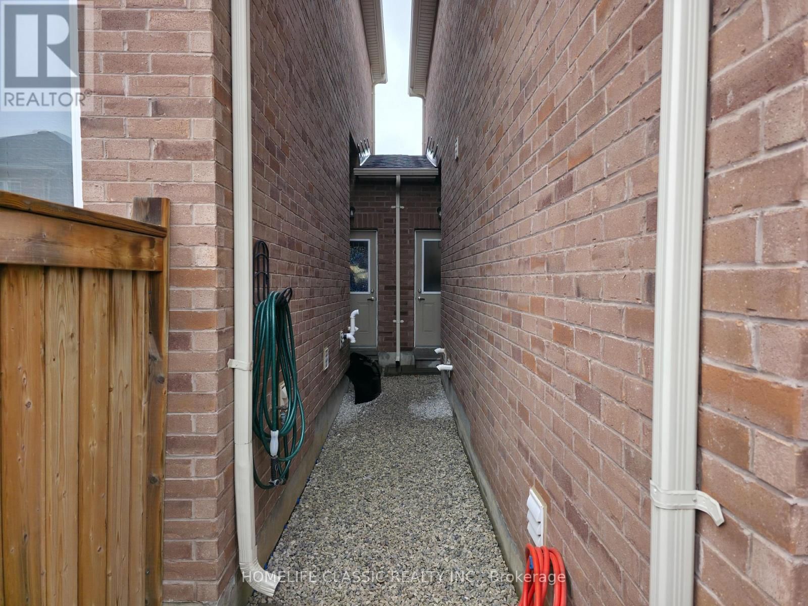 82 BLACKBERRY VALLEY CRESCENT Image 31