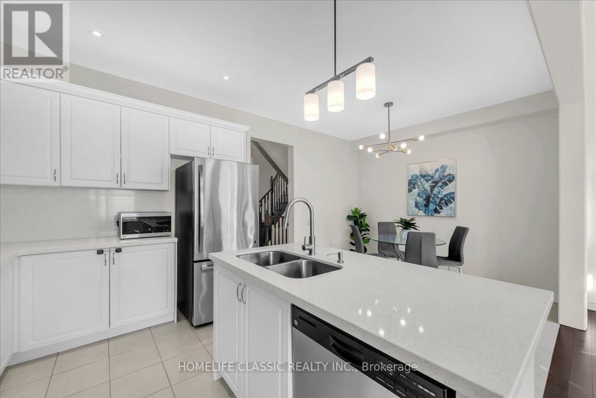 82 BLACKBERRY VALLEY CRESCENT Image 5