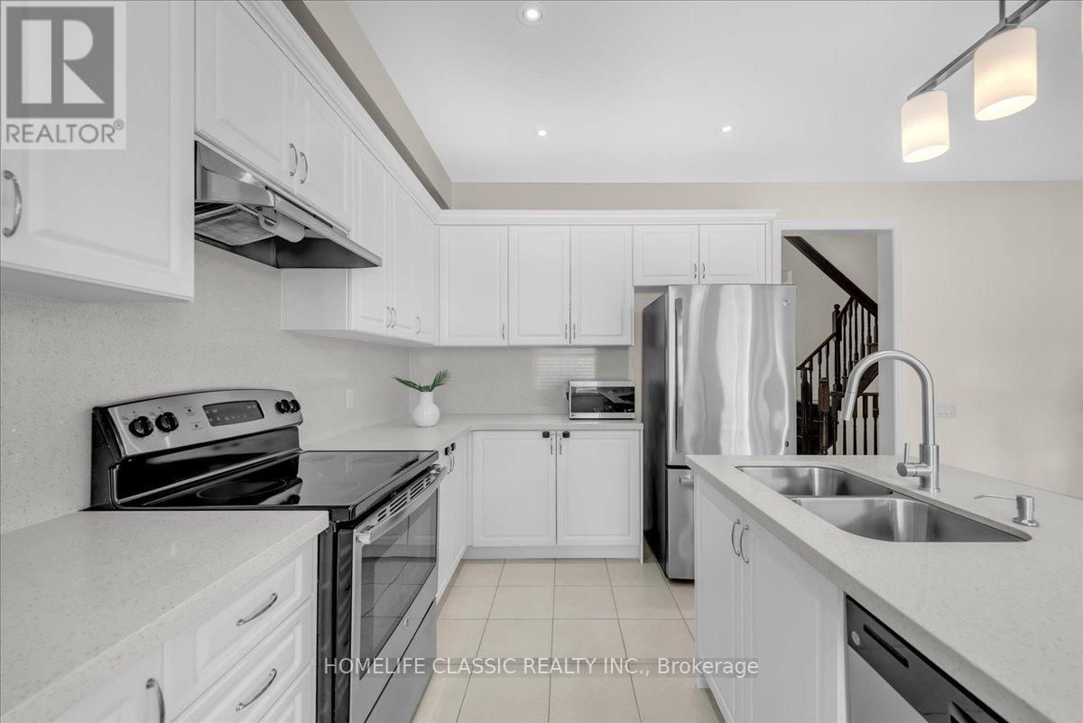 82 BLACKBERRY VALLEY CRESCENT Image 6