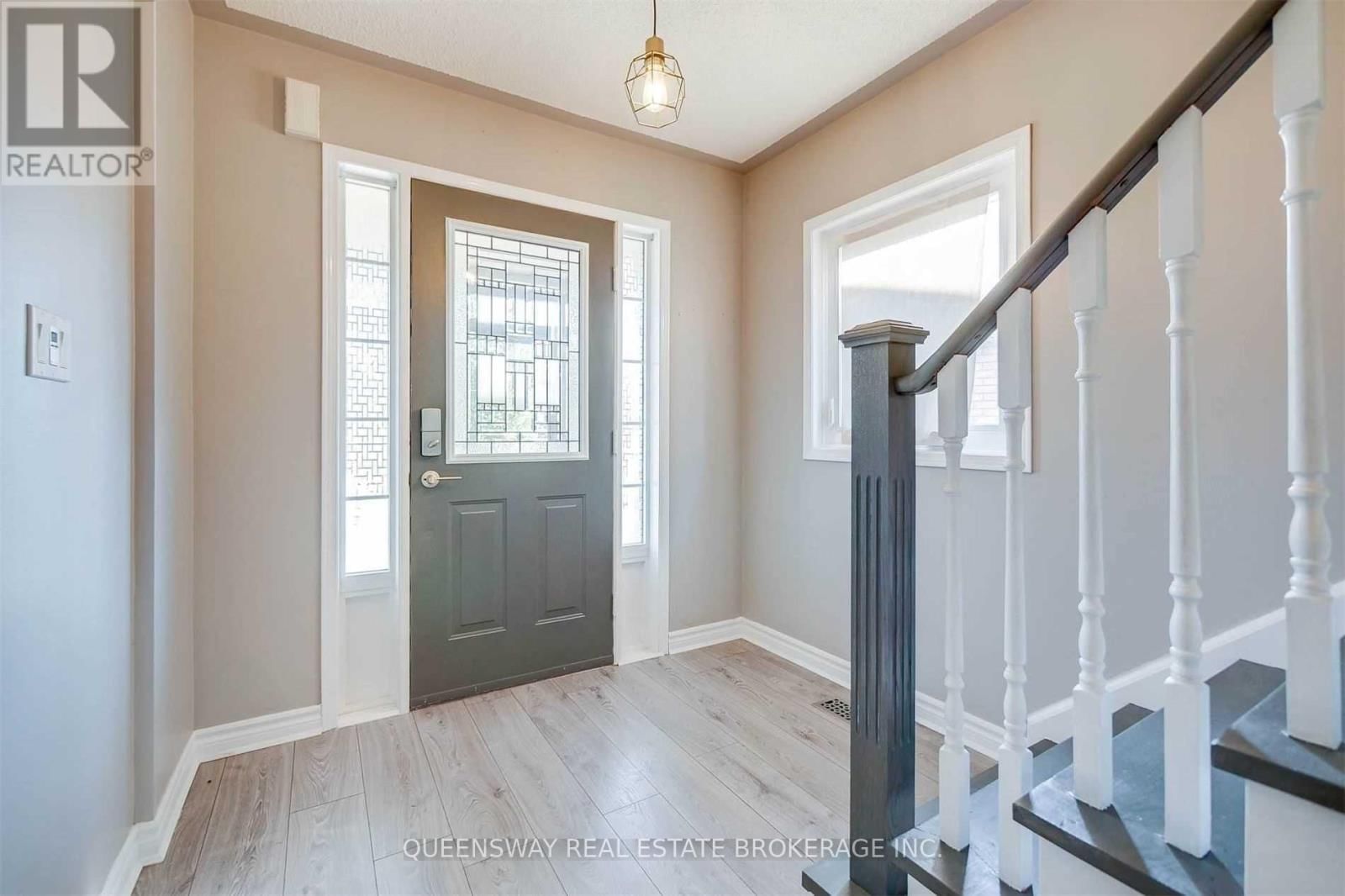 20 HESKETH COURT Image 4