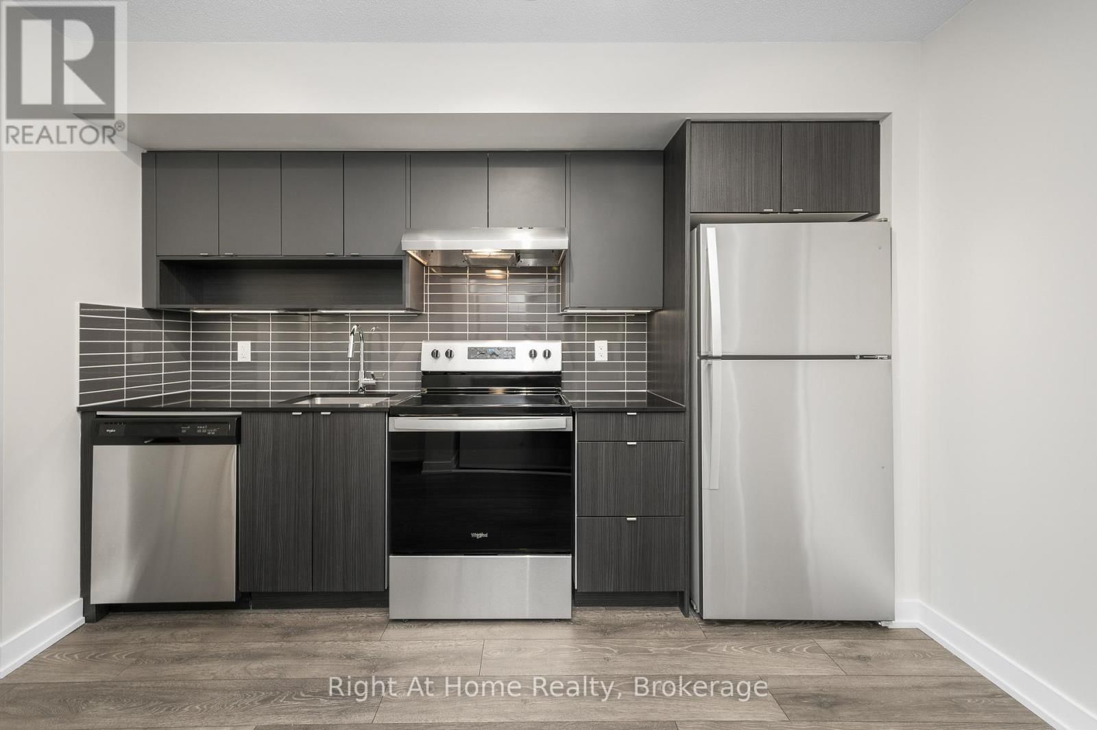 B426 - 1119 COOKE BOULEVARD Image 13