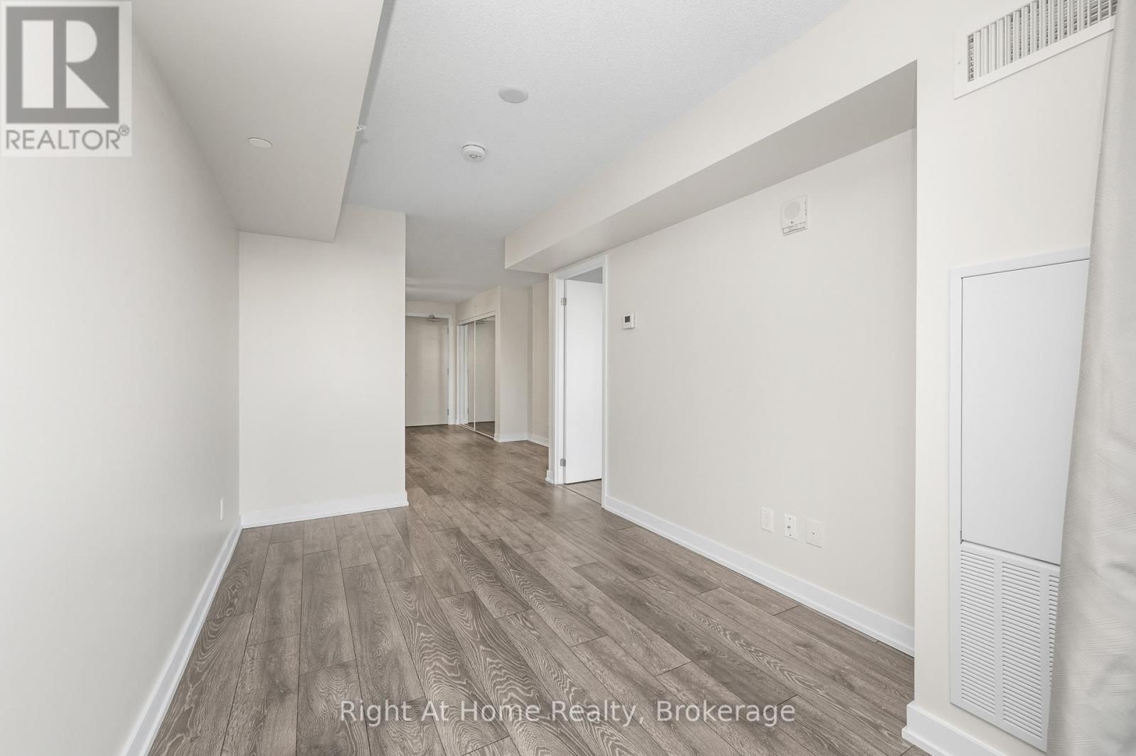 B426 - 1119 COOKE BOULEVARD Image 19