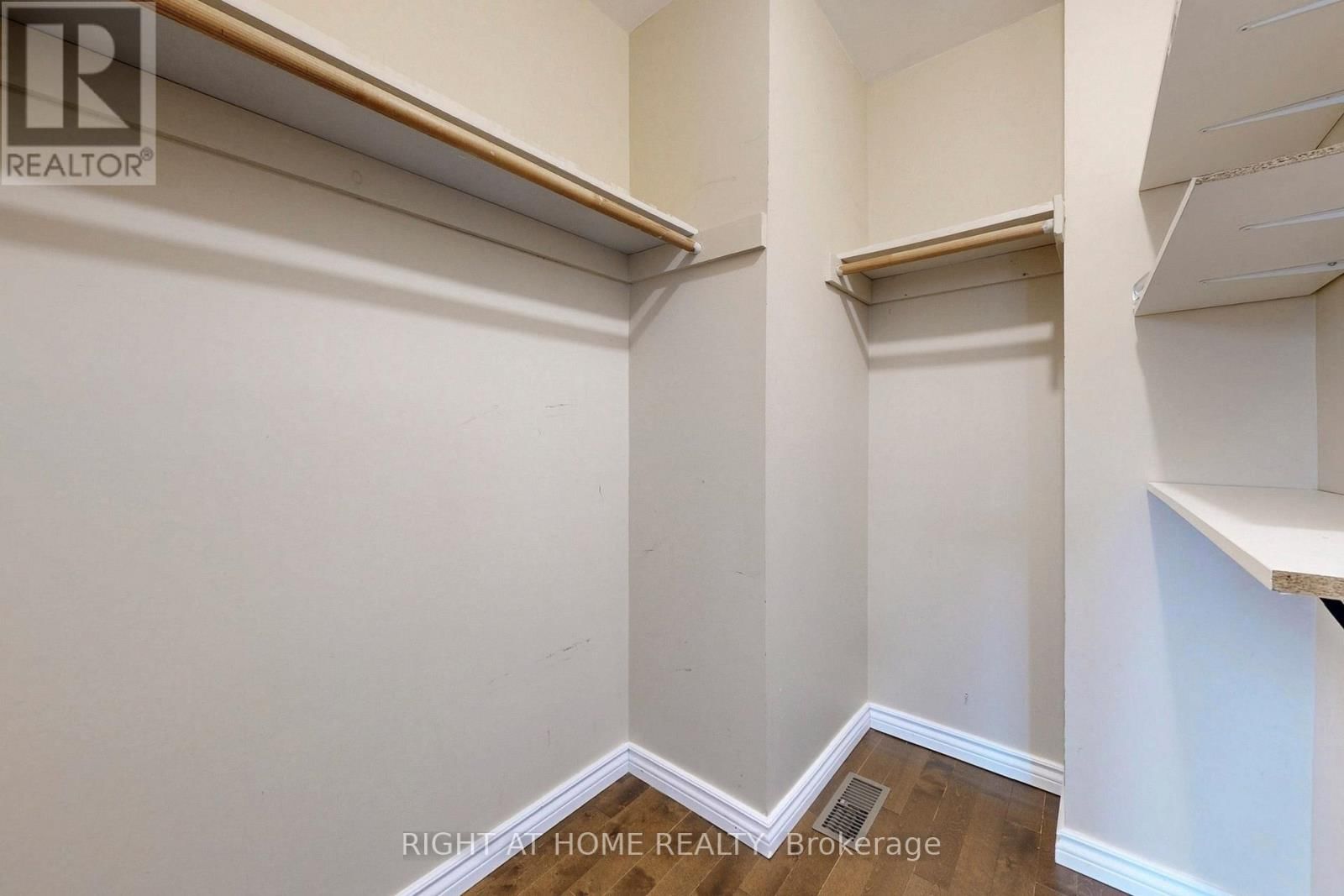 4151 QUAKER HILL DRIVE Image 26