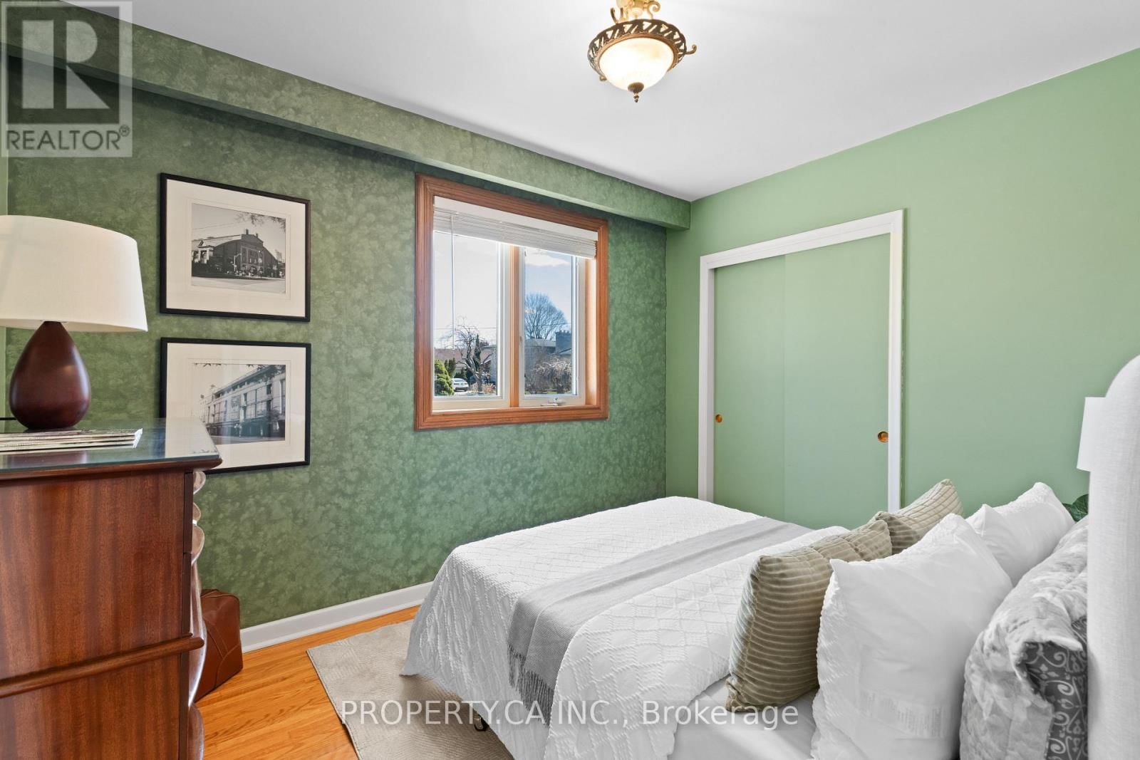 38 FLORIDA CRESCENT Image 17