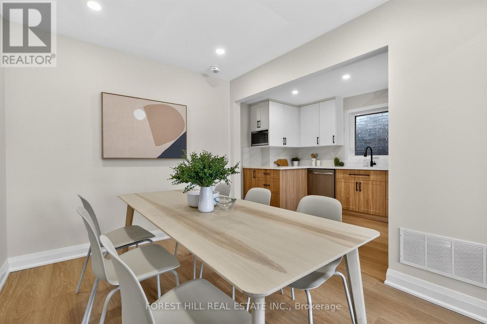 17 ALEXANDER STREET Image 11