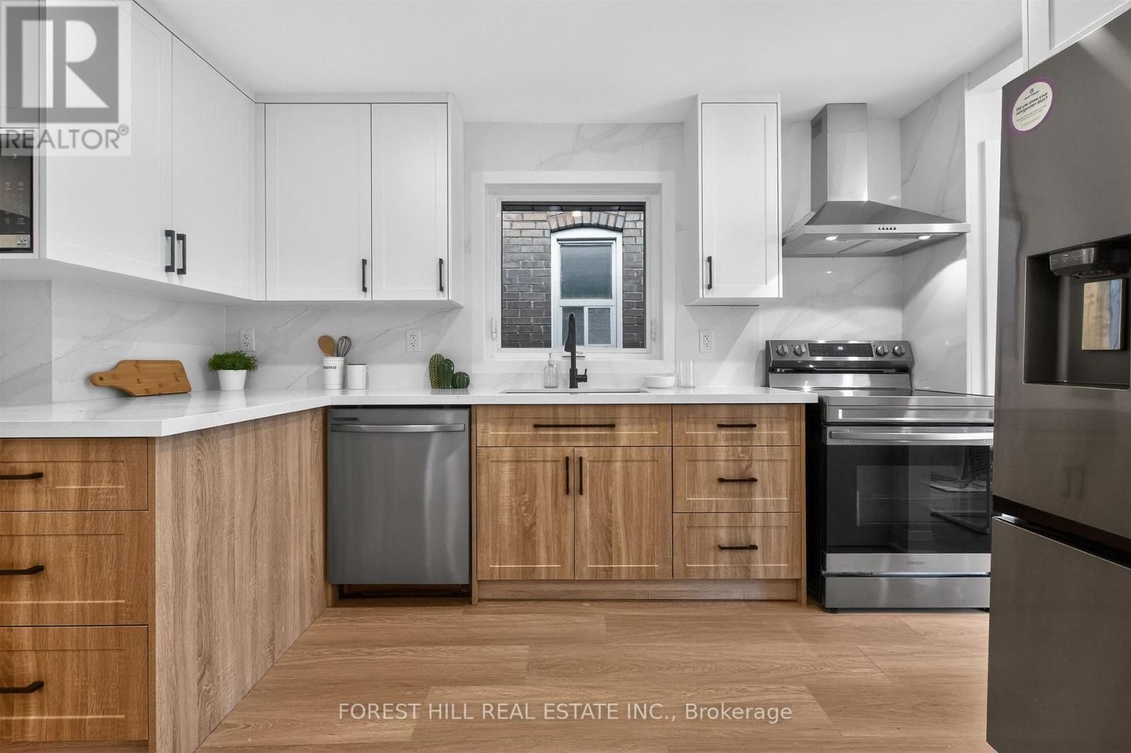 17 ALEXANDER STREET Image 13