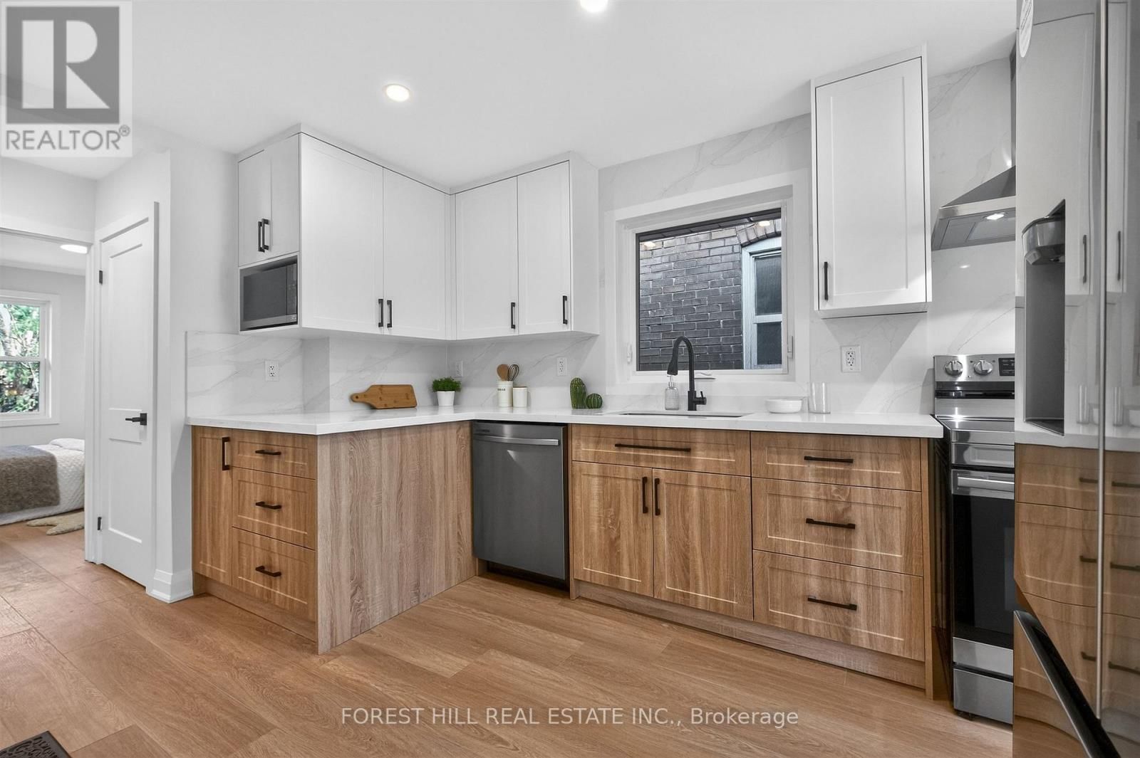 17 ALEXANDER STREET Image 14