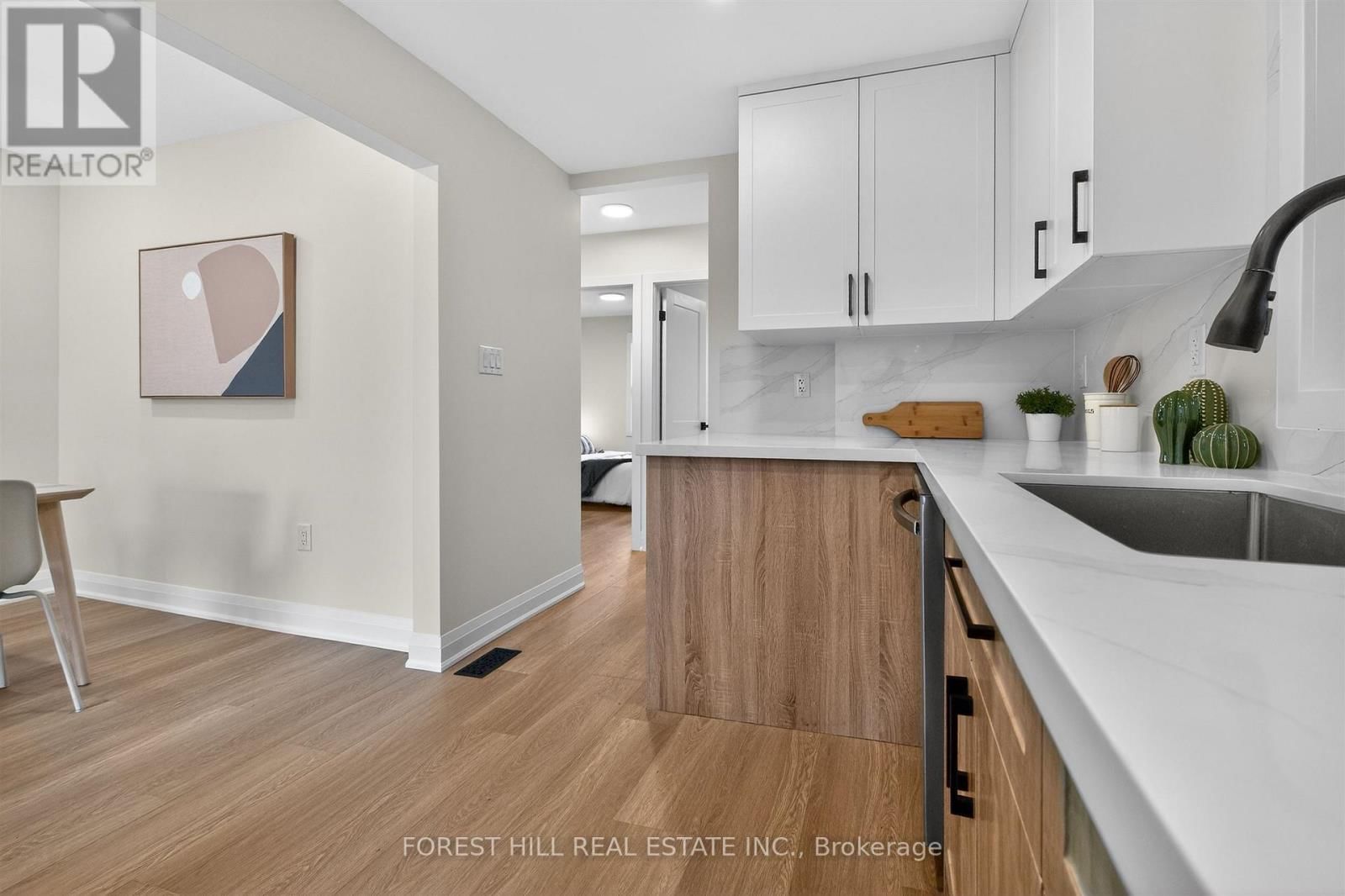 17 ALEXANDER STREET Image 15