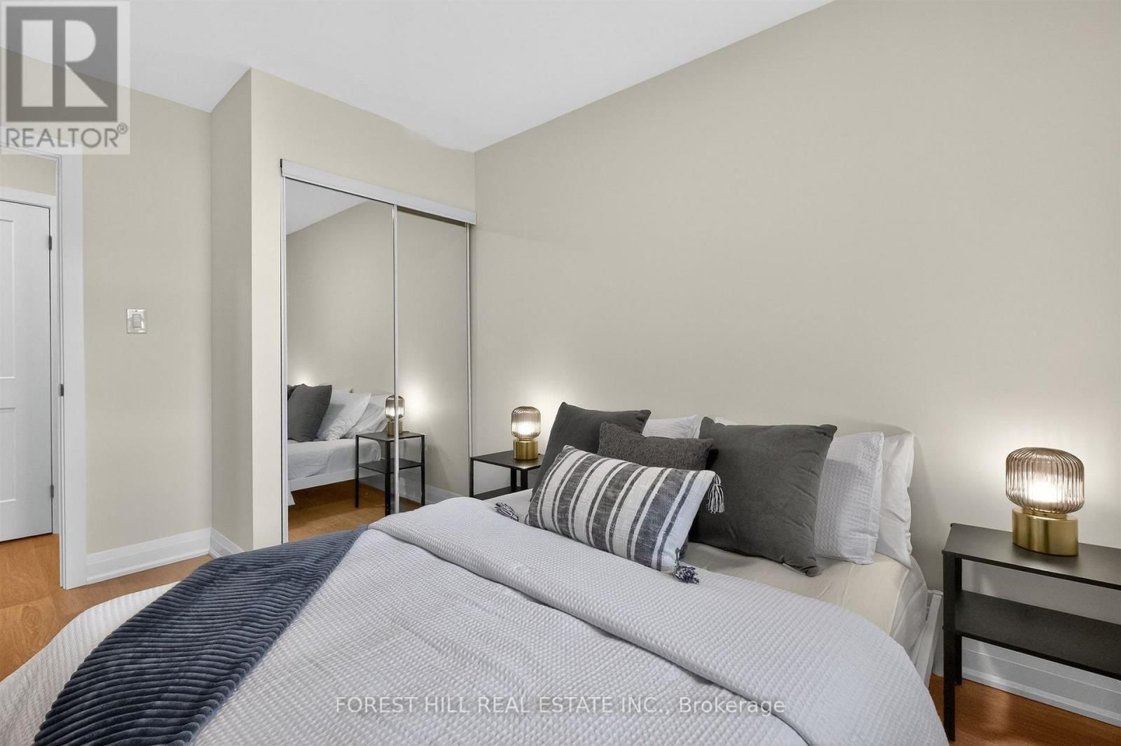 17 ALEXANDER STREET Image 21