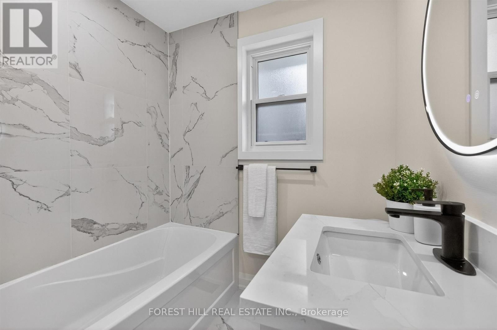 17 ALEXANDER STREET Image 23