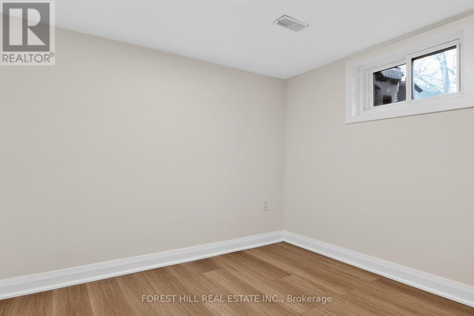 17 ALEXANDER STREET Image 27