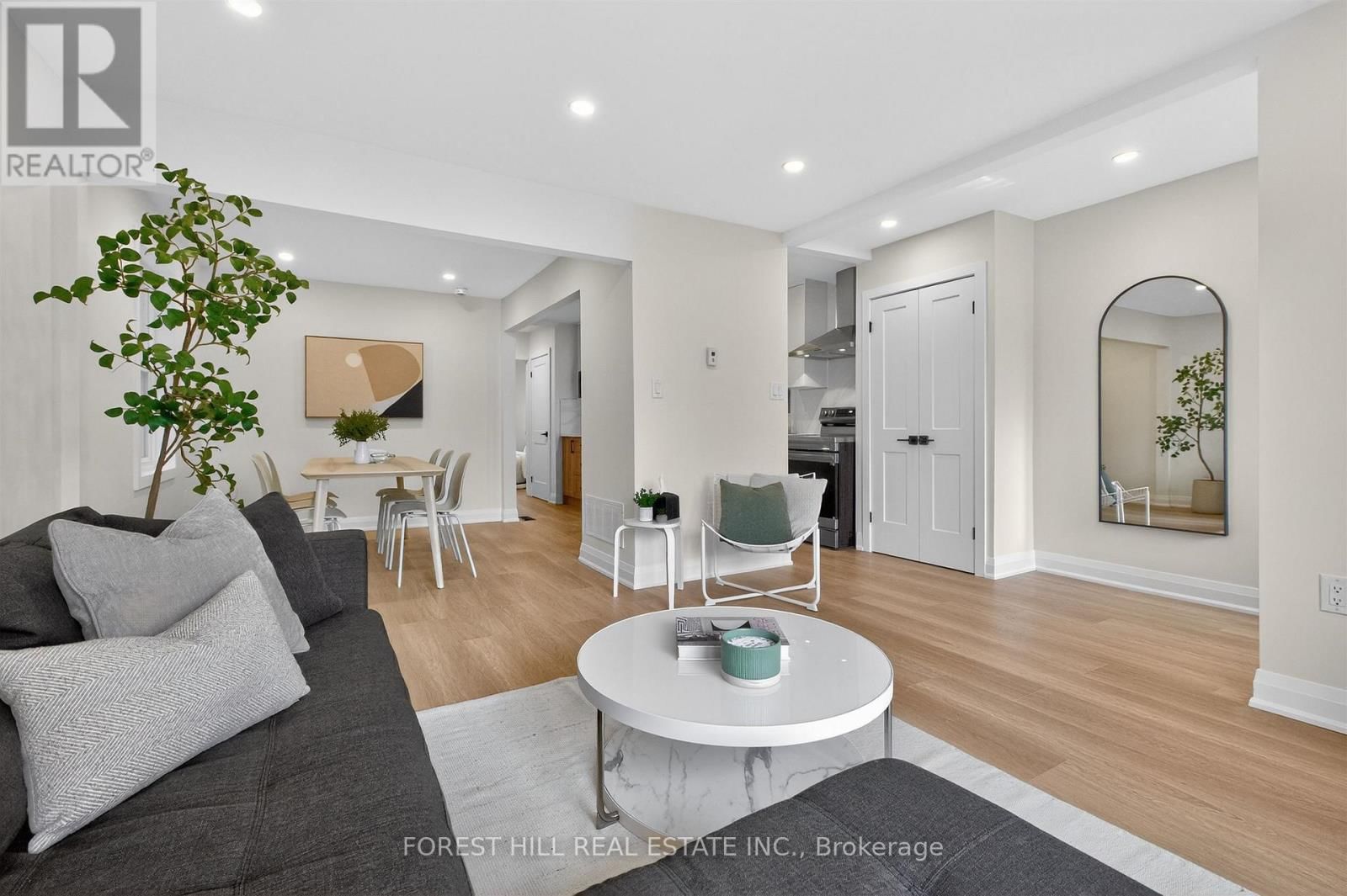 17 ALEXANDER STREET Image 8