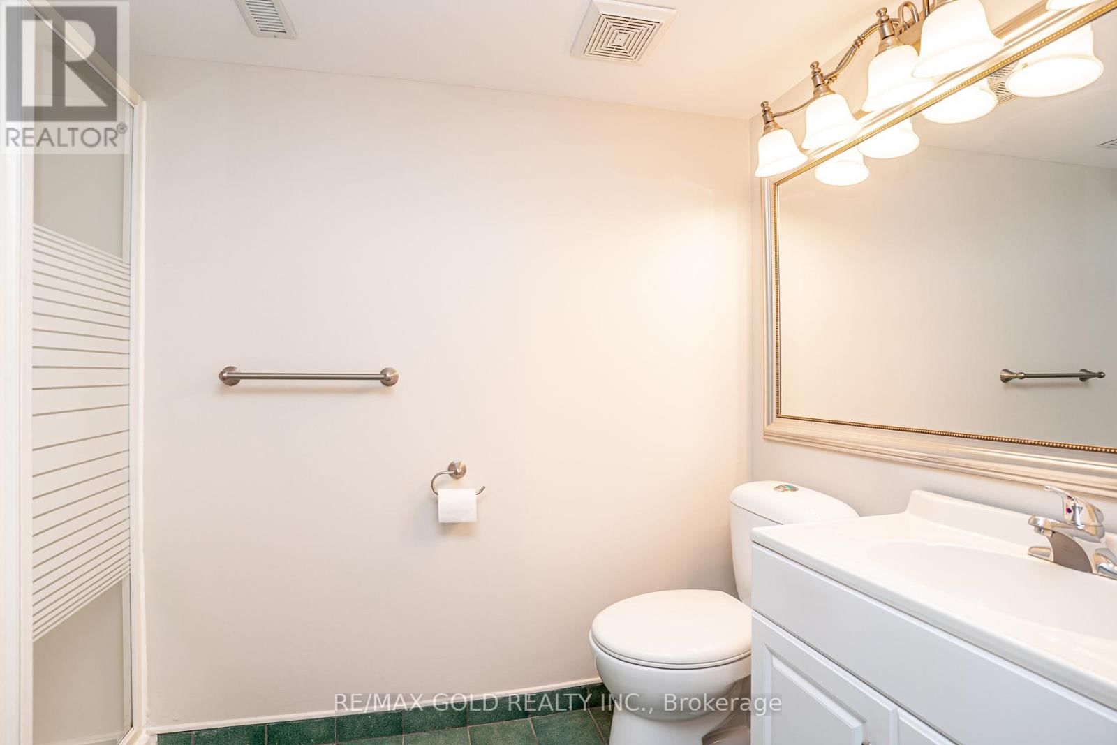 27 DAVENPORT CRESCENT Image 31